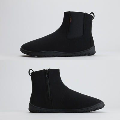 Kaksi kuvaa rinnakkain esittävät Vaistoa Sulo – huopanilkkurin sivuprofiilit: toisessa näkyy joustoresori ja toisessa vetoketju, joka helpottaa pukemista. Kuvissa korostuu tasainen zero drop – pohja, joka tukee luonnollista asentoa ja askellusta.